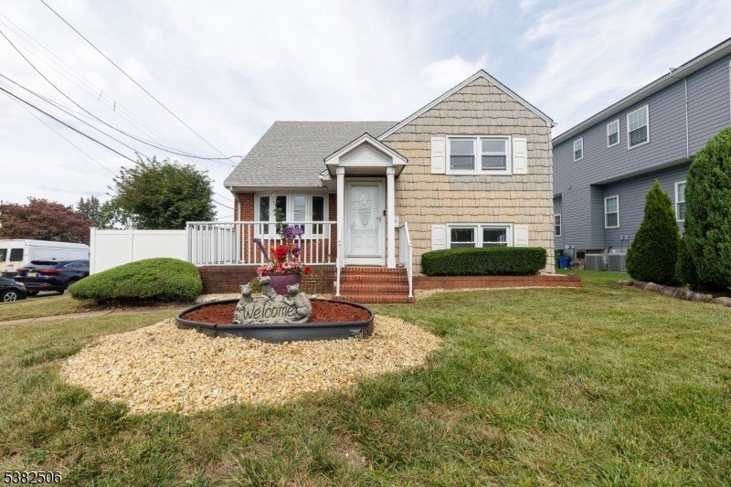 Linden City, New Jersey, 07036-3639, United States, 3 Bedrooms Bedrooms, ,3 BathroomsBathrooms,Residential,For Sale,1973750