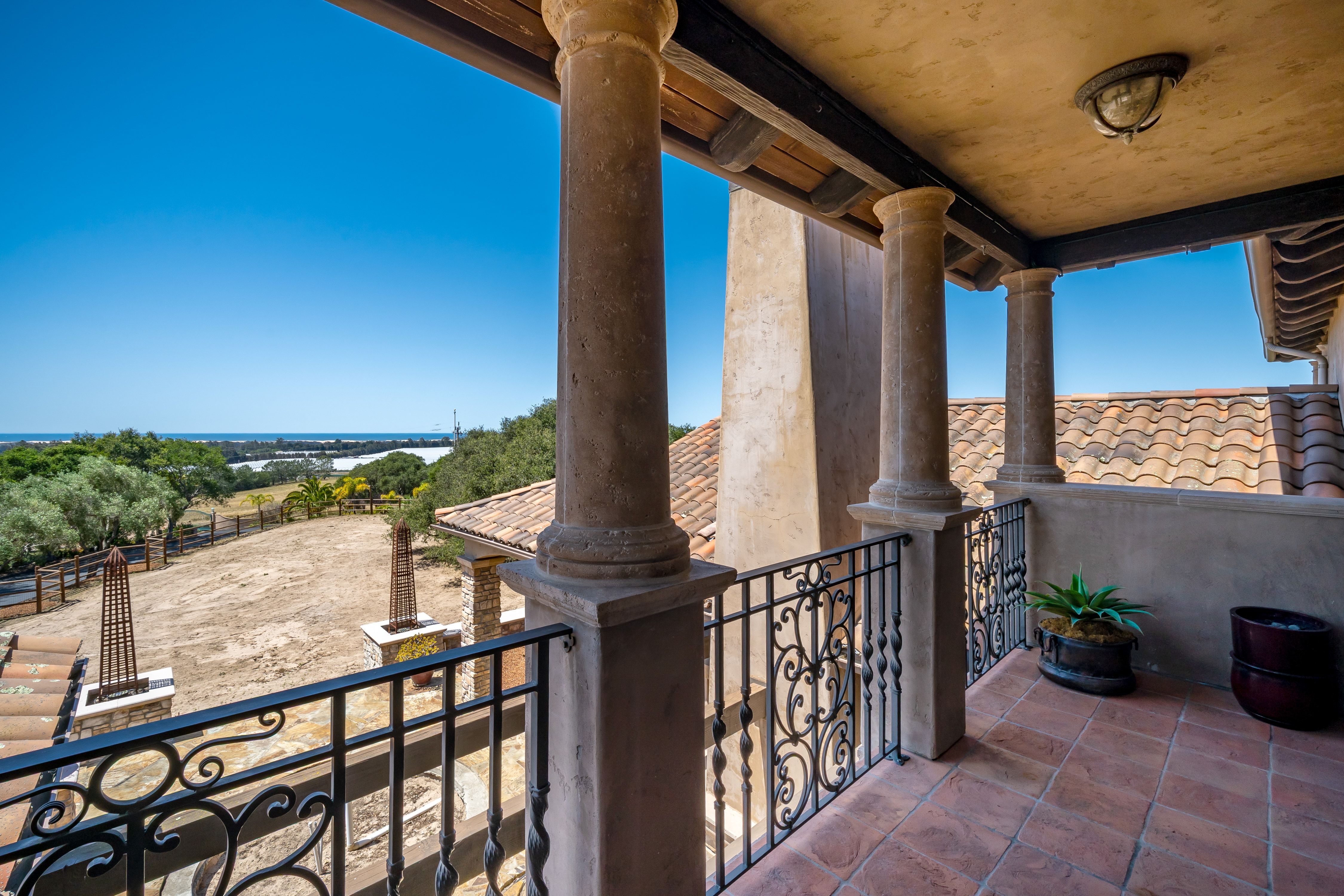  Tuscan Coastal Estate with Panoramic Ocean Views - 物件實景