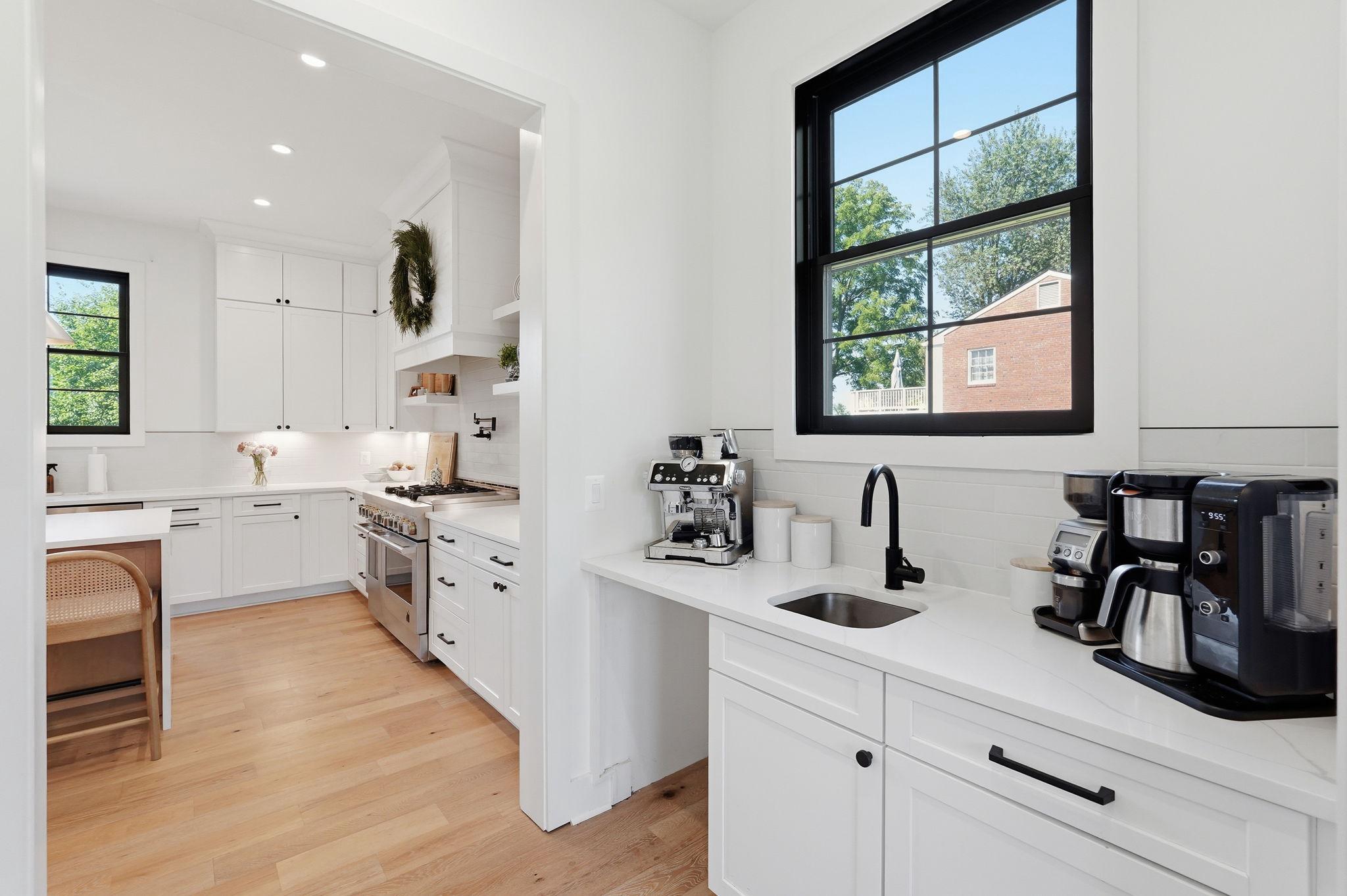  6026 Little Falls Road, Arlington, VA, 22207 - 物件實景
