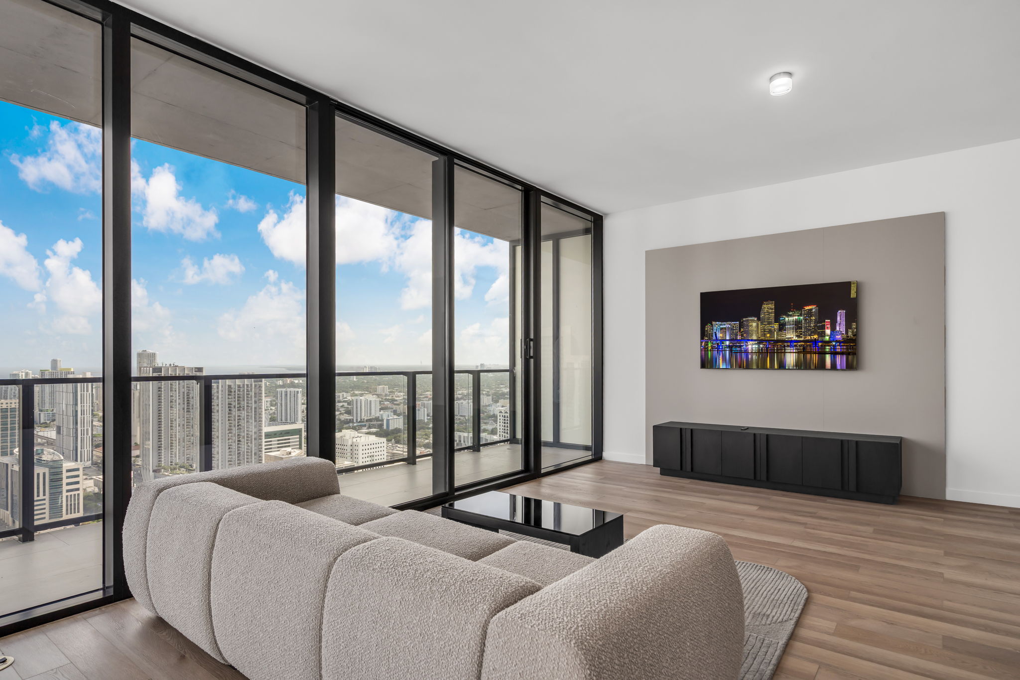  20 NE 11th St, Miami, FL, 33132 - 物件實景