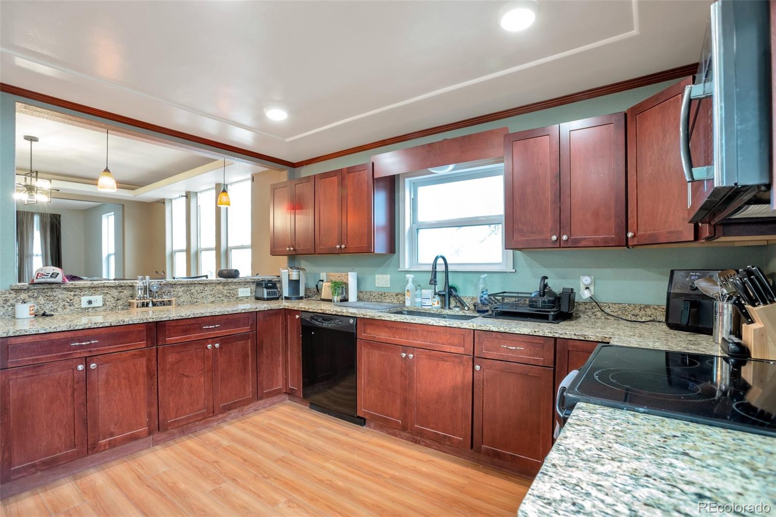 Golden, Colorado, 80401, United States, 2 Bedrooms Bedrooms, ,1 BathroomBathrooms,Residential,For Sale,1866124