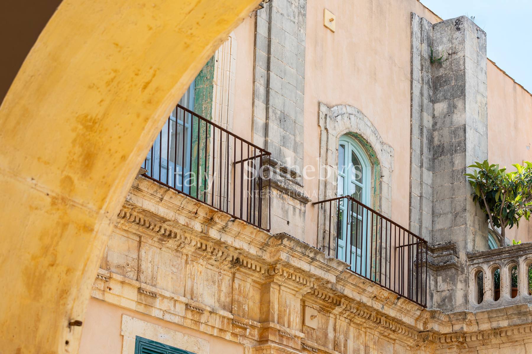  Historic noble residence overlooking the Cathedral of Noto - 物件實景