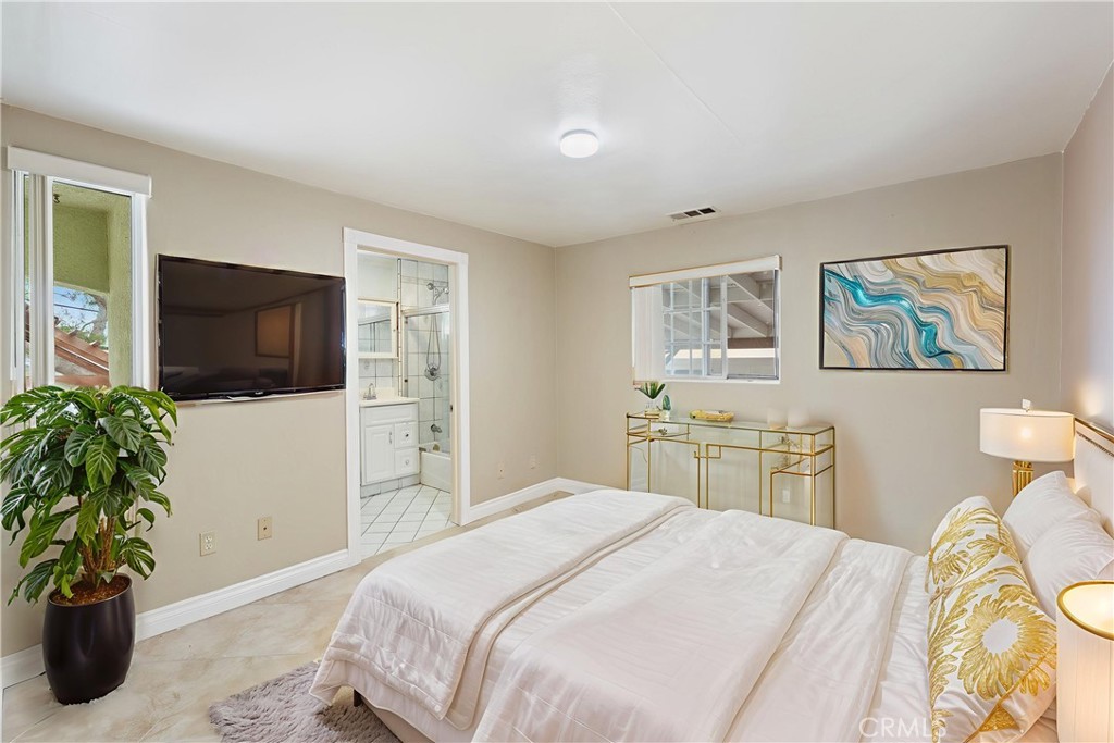 Los Angeles, California, 90033, United States, 4 Bedrooms Bedrooms, ,2 BathroomsBathrooms,Residential,For Sale,1938411