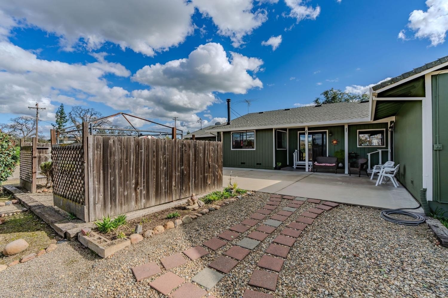 Valley Springs, California, 95252, United States, 5 Bedrooms Bedrooms, ,4 BathroomsBathrooms,Residential,For Sale,1724750