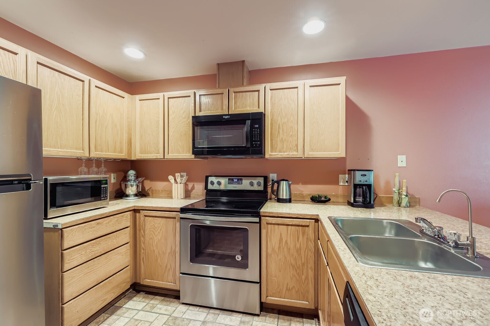 Lake Stevens, Washington, 98258, United States, 3 Bedrooms Bedrooms, ,3 BathroomsBathrooms,Residential,For Sale,1942616