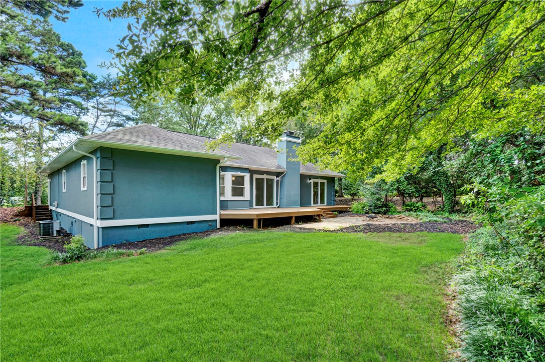 Seneca, South Carolina, 29672, United States, 3 Bedrooms Bedrooms, ,2 BathroomsBathrooms,Residential,For Sale,1913702