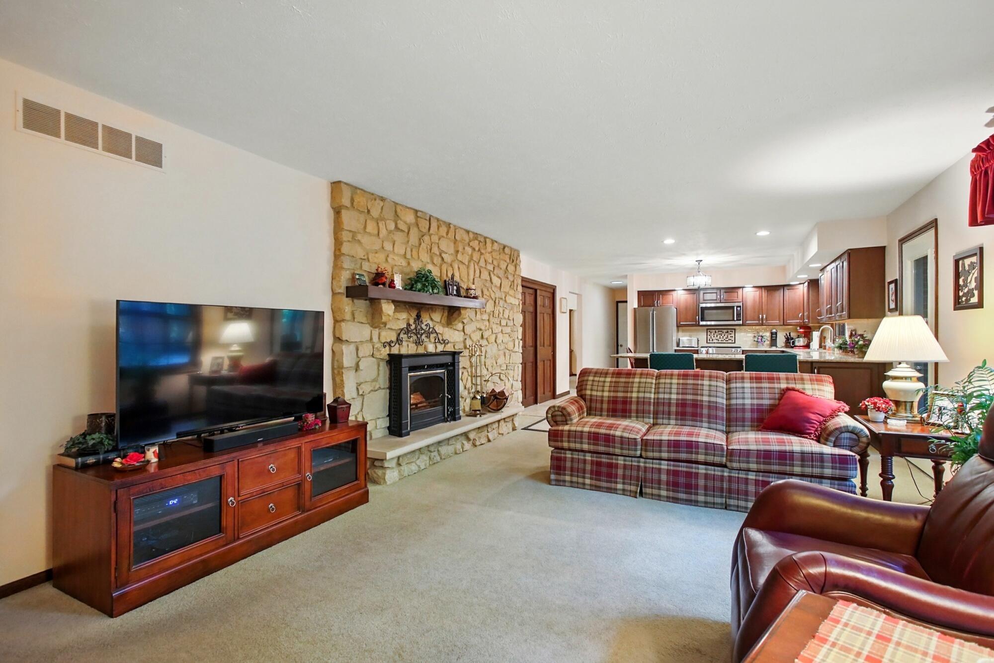 Springfield, Ohio, 45504, United States, 4 Bedrooms Bedrooms, ,3 BathroomsBathrooms,Residential,For Sale,1927340