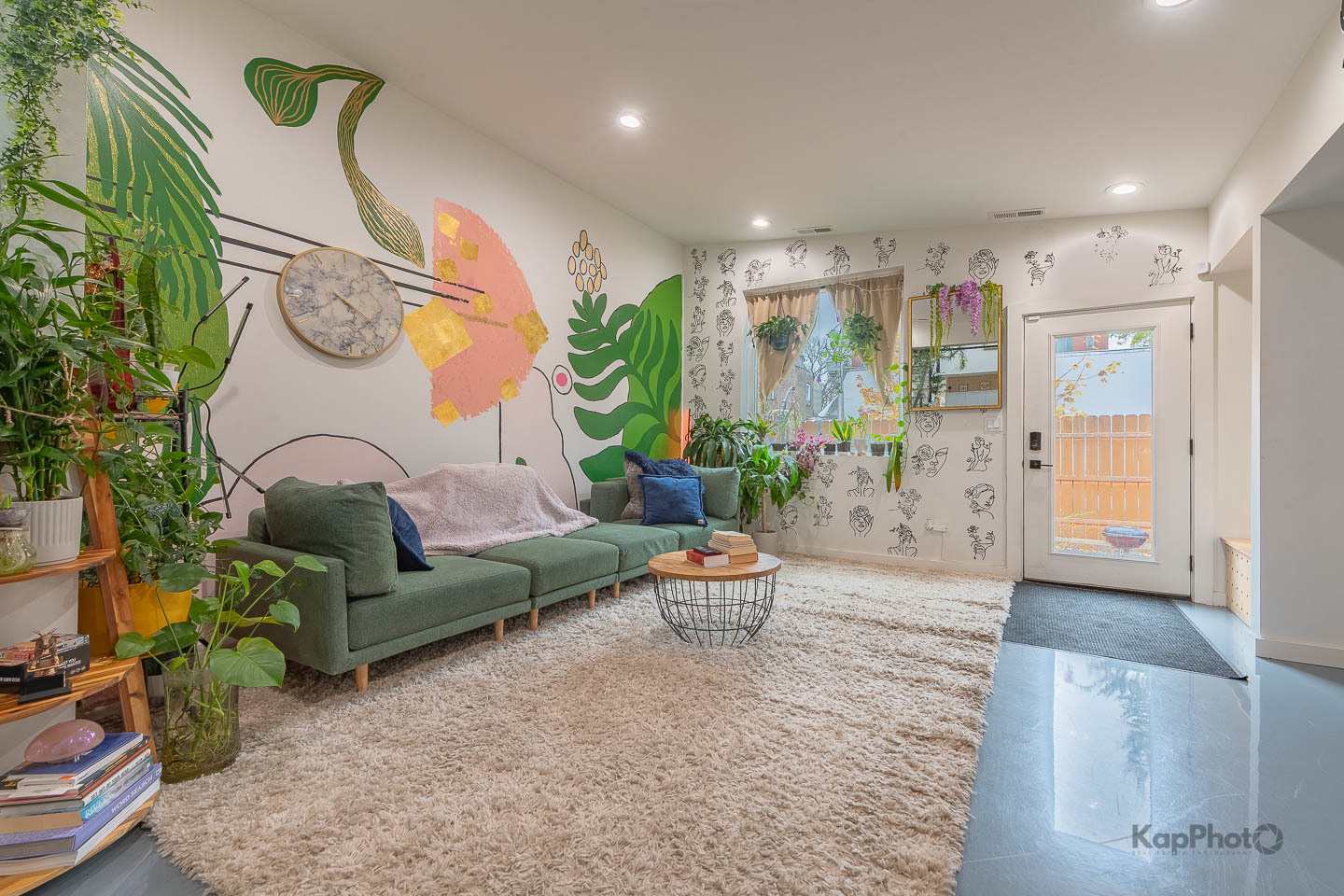 Chicago, Illinois, 60612, United States, 4 Bedrooms Bedrooms, ,2 BathroomsBathrooms,Residential,For Sale,2001232