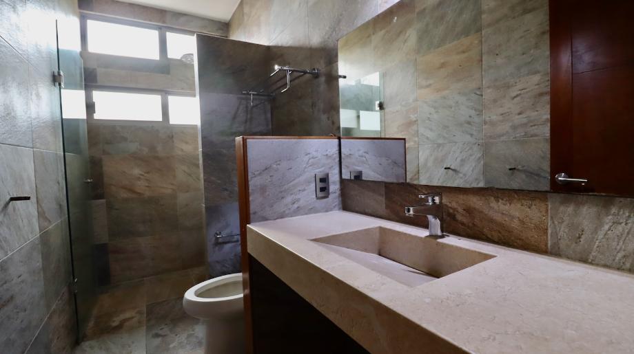 Morelia, Michoacán de Ocampo, 58290, Mexico, 4 Bedrooms Bedrooms, ,4 BathroomsBathrooms,Residential,For Sale,1941746