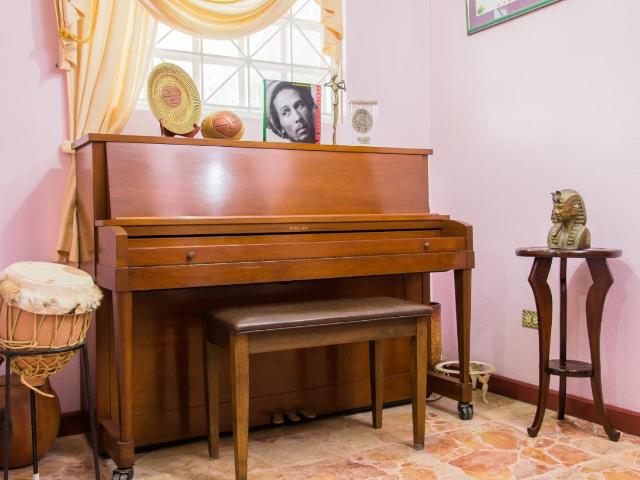 Kingston & St. Andrew, JM, 4 Bedrooms Bedrooms, ,5 BathroomsBathrooms,Residential,For Sale,1615791