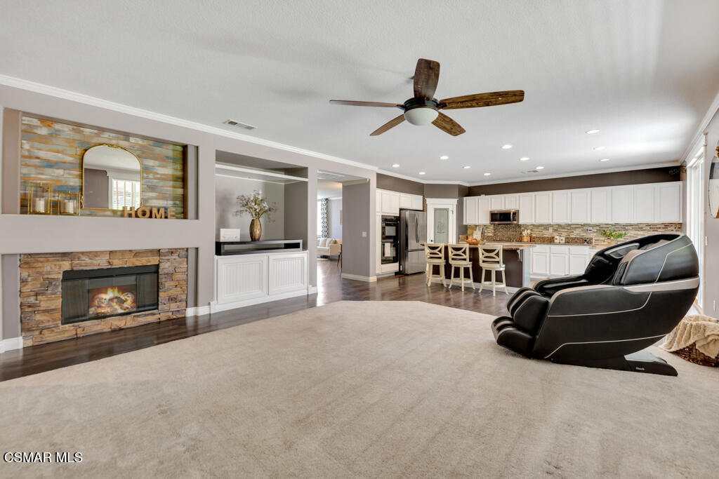 Lancaster, California, 93536, United States, 4 Bedrooms Bedrooms, ,3 BathroomsBathrooms,Residential,For Sale,1904544