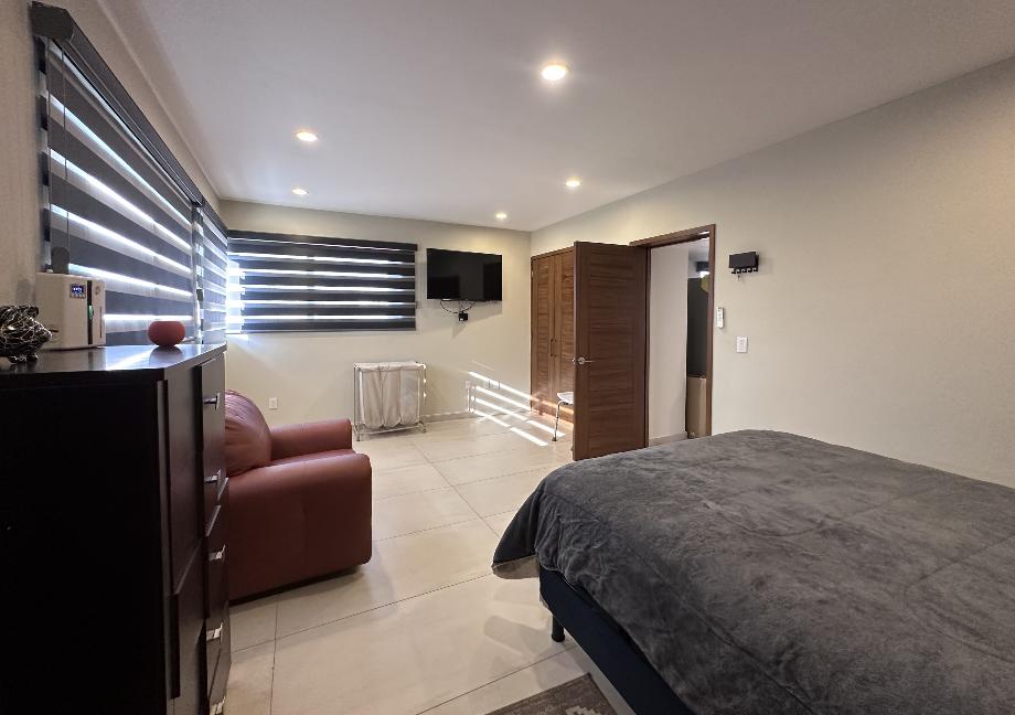 Naciones Unidas, Zapopan, Jalisco, 45117, Mexico, 4 Bedrooms Bedrooms, ,4 BathroomsBathrooms,Residential,For Sale,Naciones Unidas,1646412