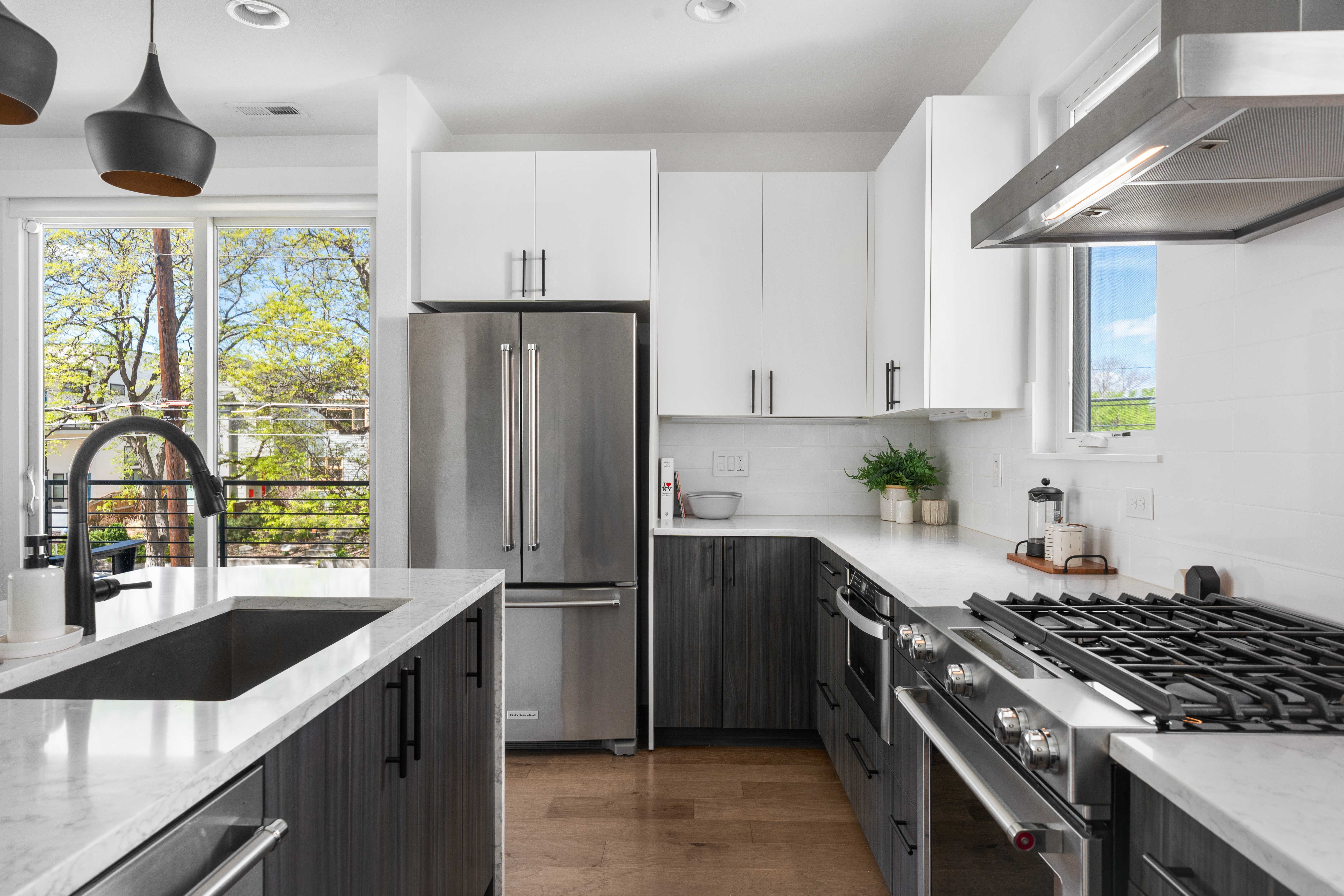  Sweeping, Unobstructed Mountain Views From This Sloan