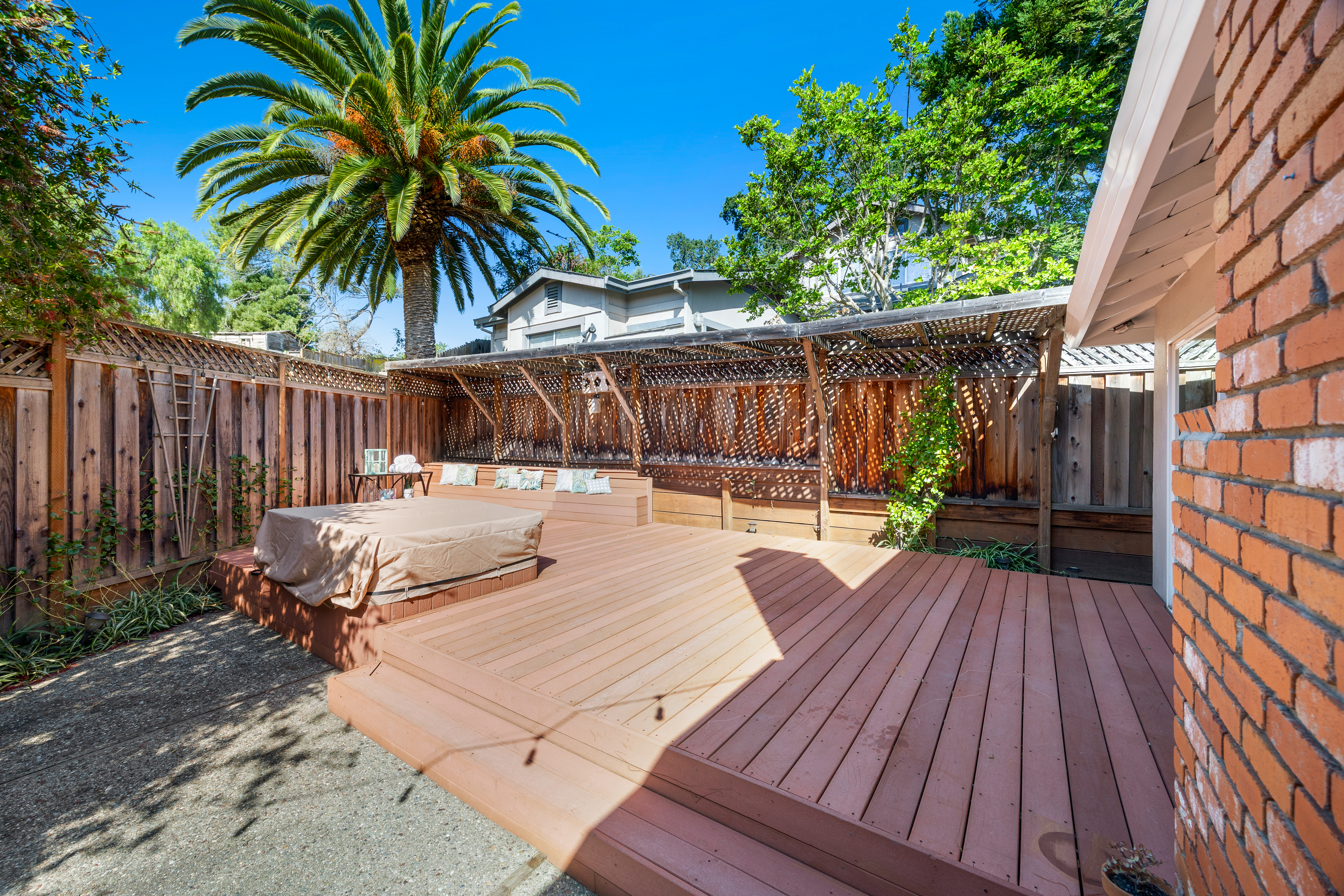  Redwood City Retreat with Exceptional Outdoor Living - 物件實景