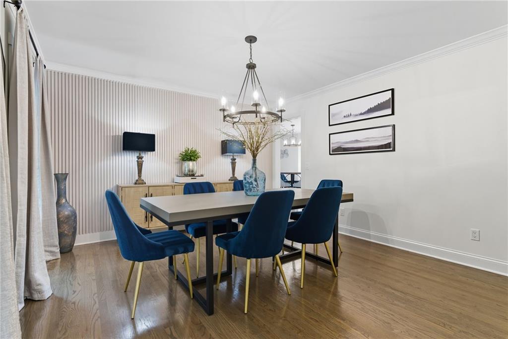 Alpharetta, Georgia, 30005, United States, 4 Bedrooms Bedrooms, ,6 BathroomsBathrooms,Residential,For Sale,1983404