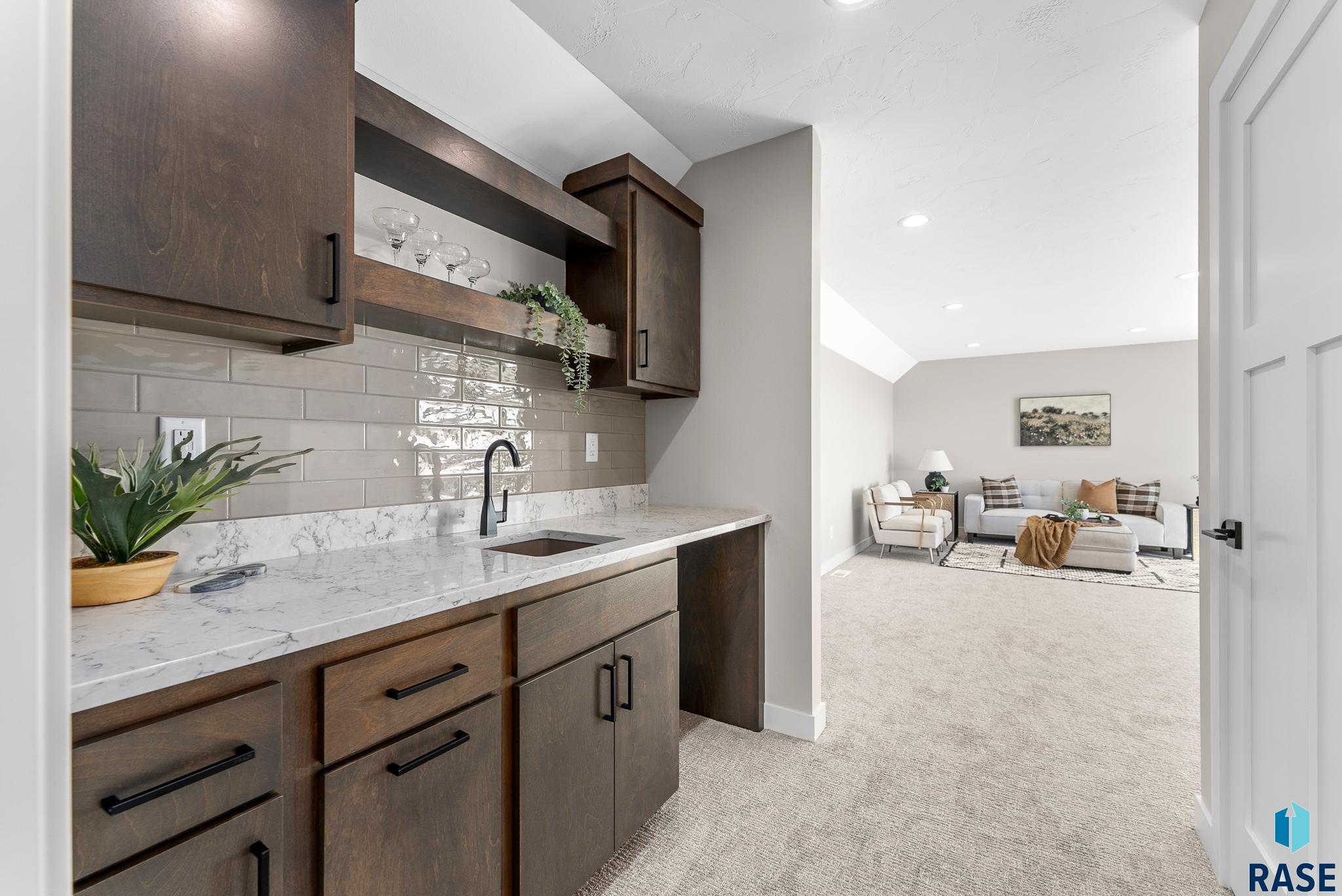 Sioux Falls, South Dakota, 57110, United States, 4 Bedrooms Bedrooms, ,3 BathroomsBathrooms,Residential,For Sale,2005284