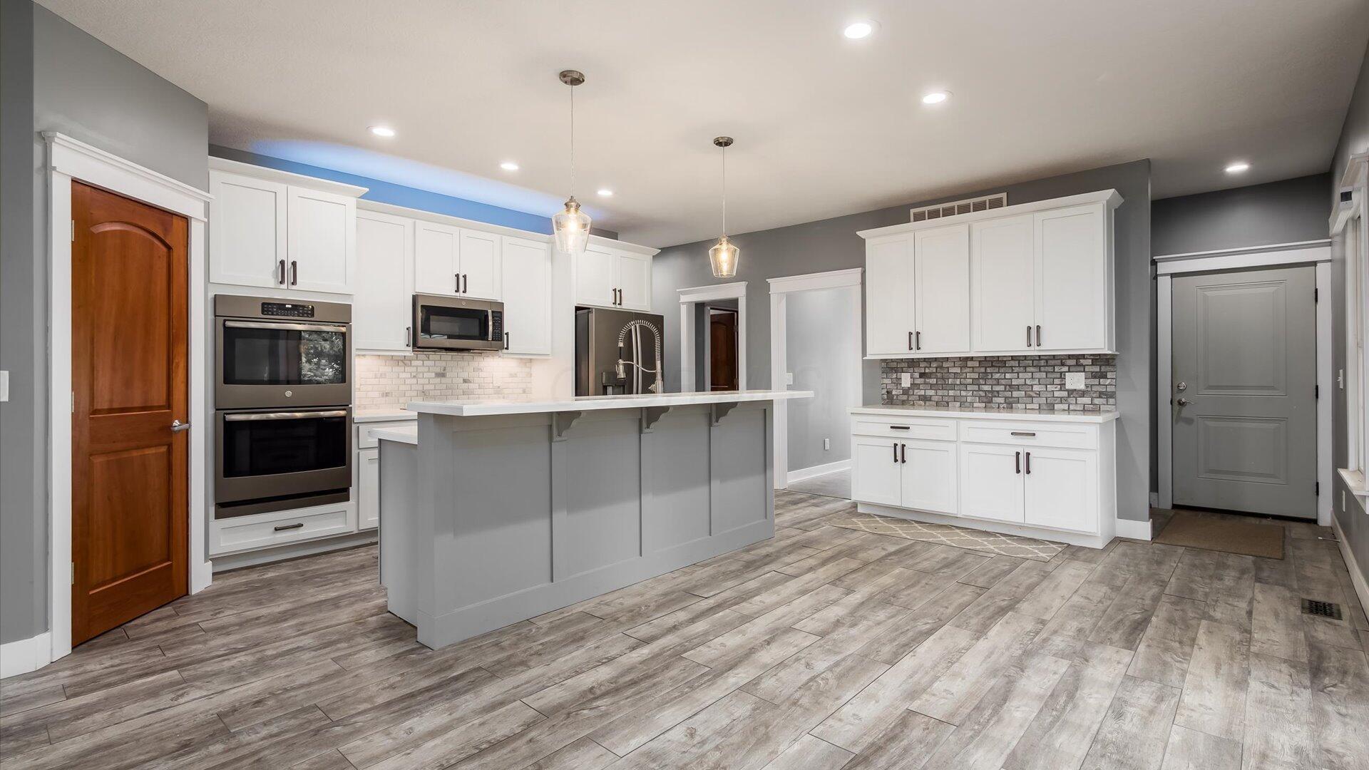 Mount Vernon, Ohio, 43050, United States, 4 Bedrooms Bedrooms, ,3 BathroomsBathrooms,Residential,For Sale,1977860