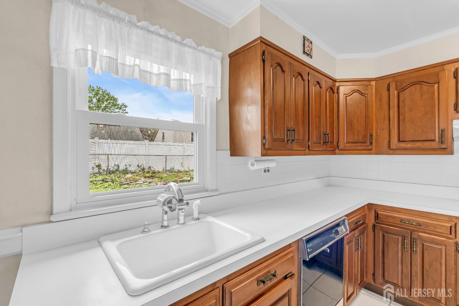 Iselin, New Jersey, 08830, United States, 3 Bedrooms Bedrooms, ,2 BathroomsBathrooms,Residential,For Sale,1966182