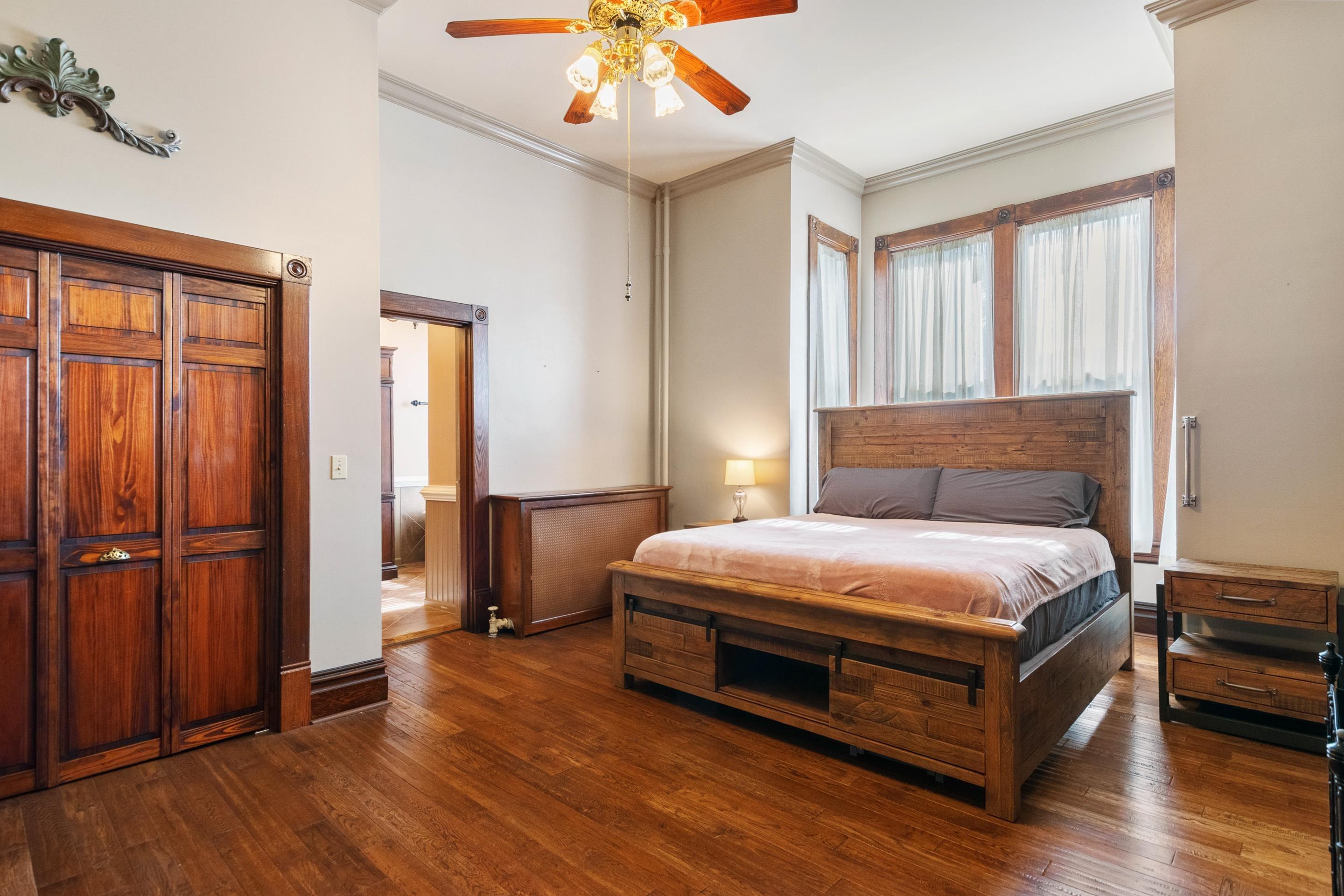Tazewell, Virginia, 24651, United States, 6 Bedrooms Bedrooms, ,4 BathroomsBathrooms,Residential,For Sale,1905937