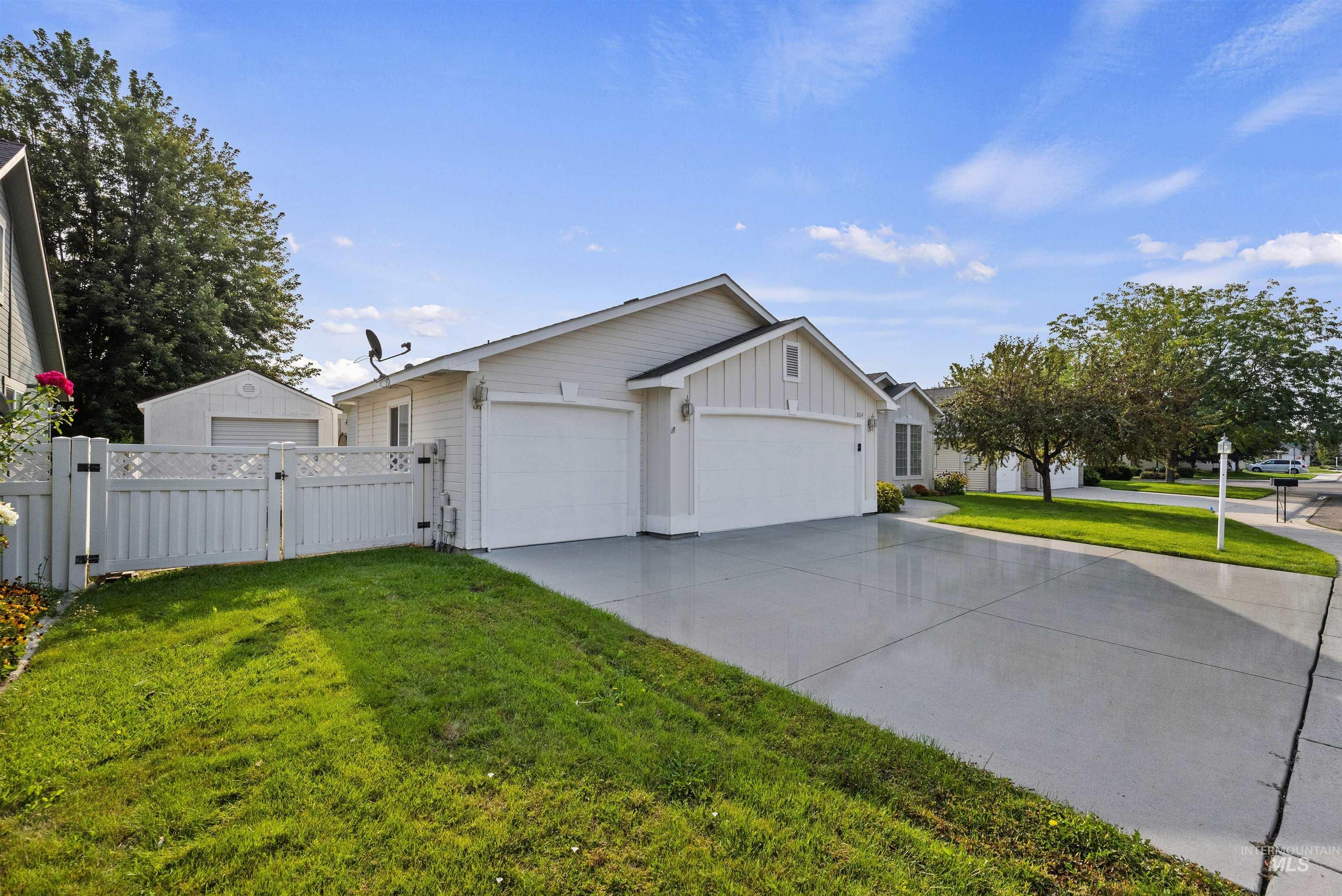 Meridian, Idaho, 83646-8306, United States, 4 Bedrooms Bedrooms, ,Residential,For Sale,1941739