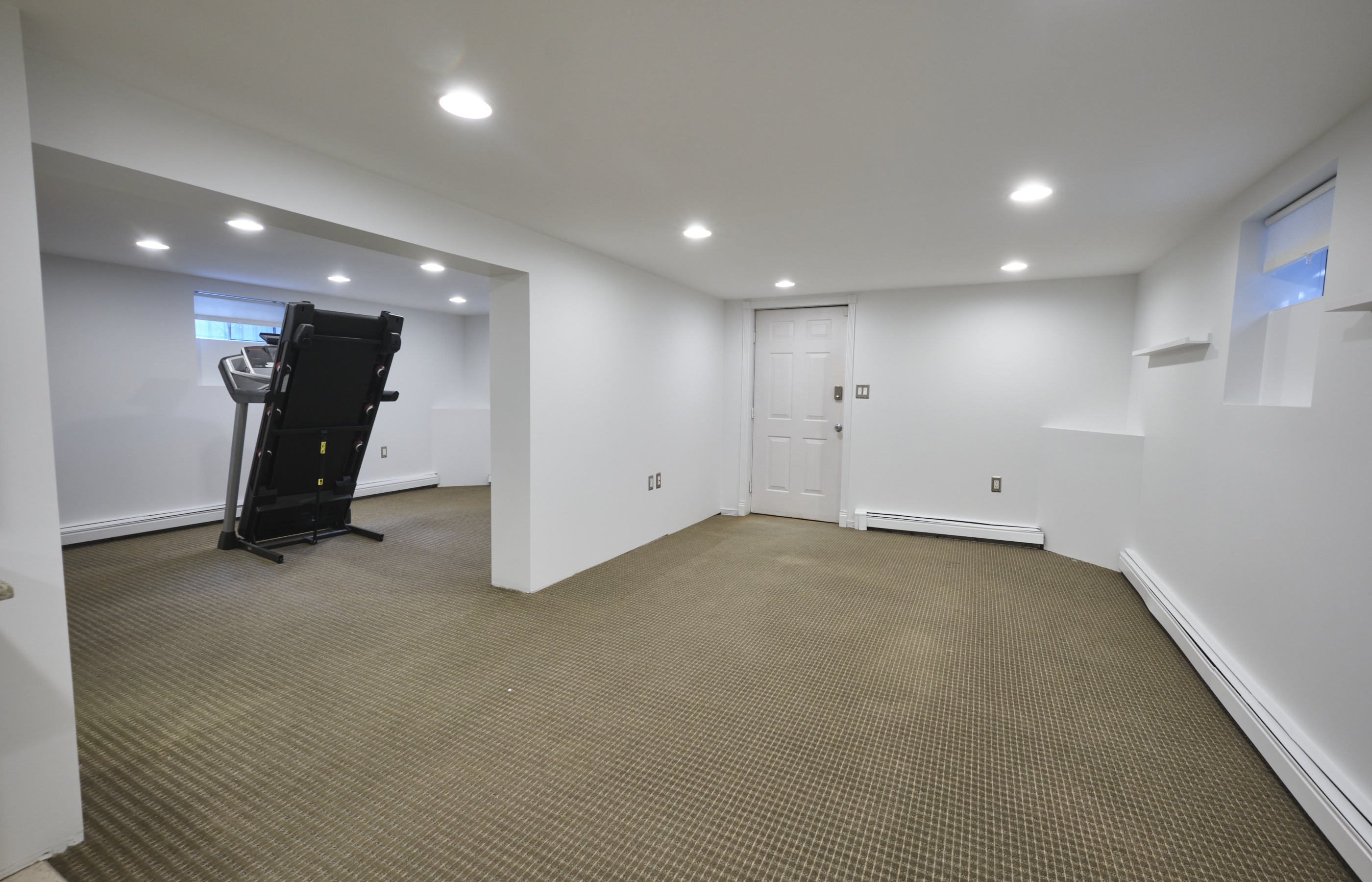 Floral Park, New York, 11001, United States, 5 Bedrooms Bedrooms, ,4 BathroomsBathrooms,Residential,For Sale,1980270