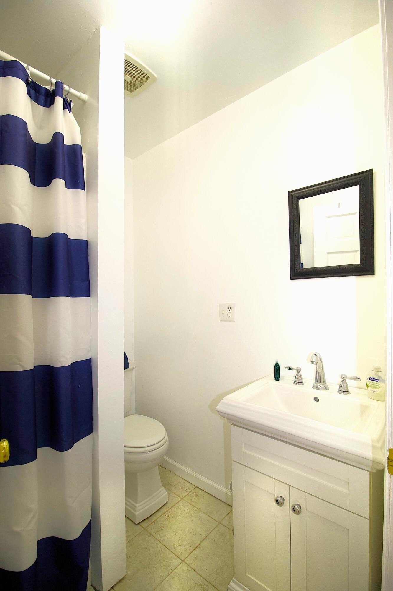 Alderson, West Virginia, 24910, United States, 3 Bedrooms Bedrooms, ,4 BathroomsBathrooms,Residential,For Sale,1751308