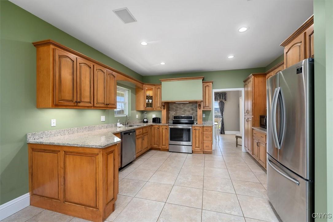 Augusta, New York, 13425, United States, 4 Bedrooms Bedrooms, ,5 BathroomsBathrooms,Residential,For Sale,1999088