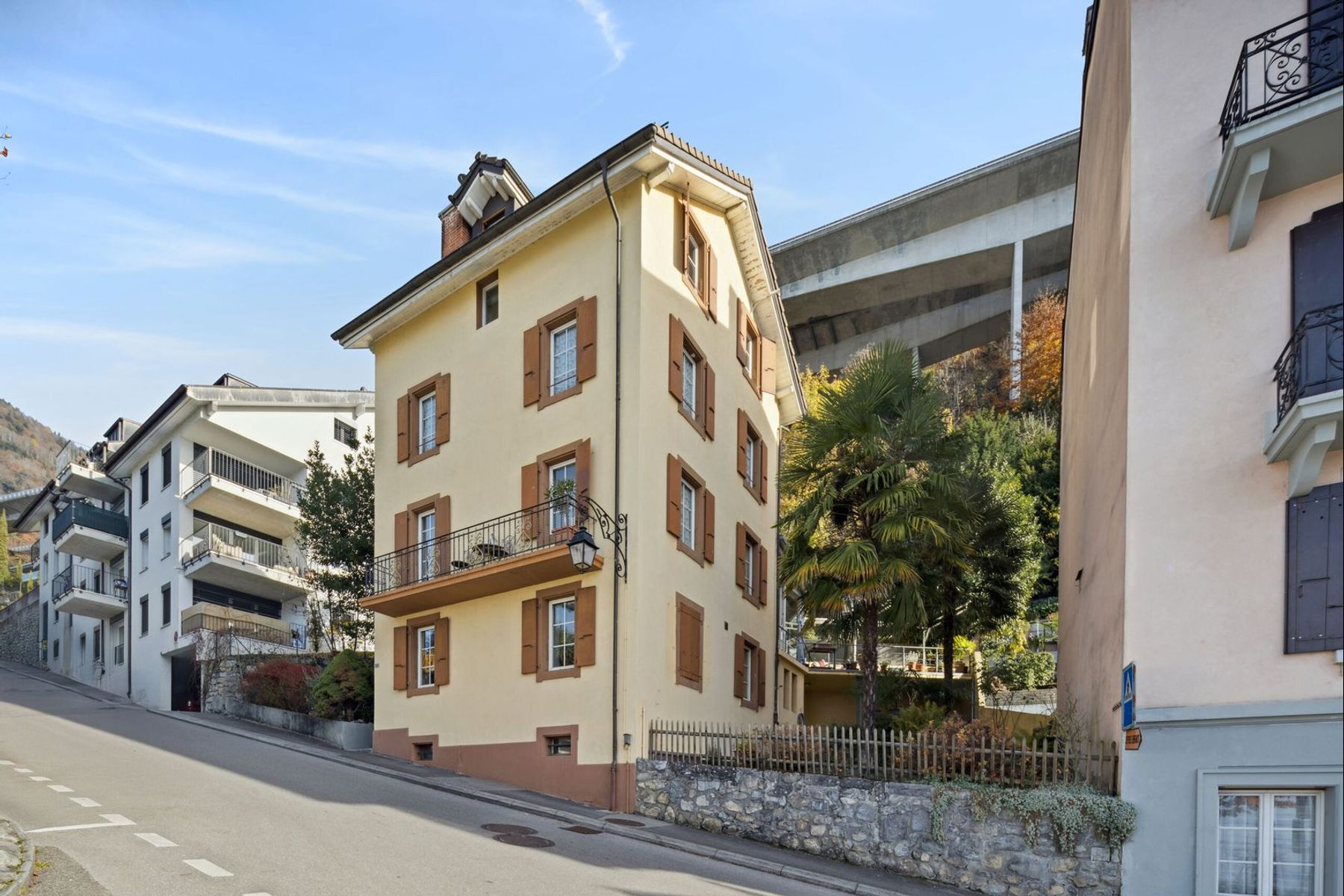  In the heart of Veytaux - Ideally located building - 物件實景