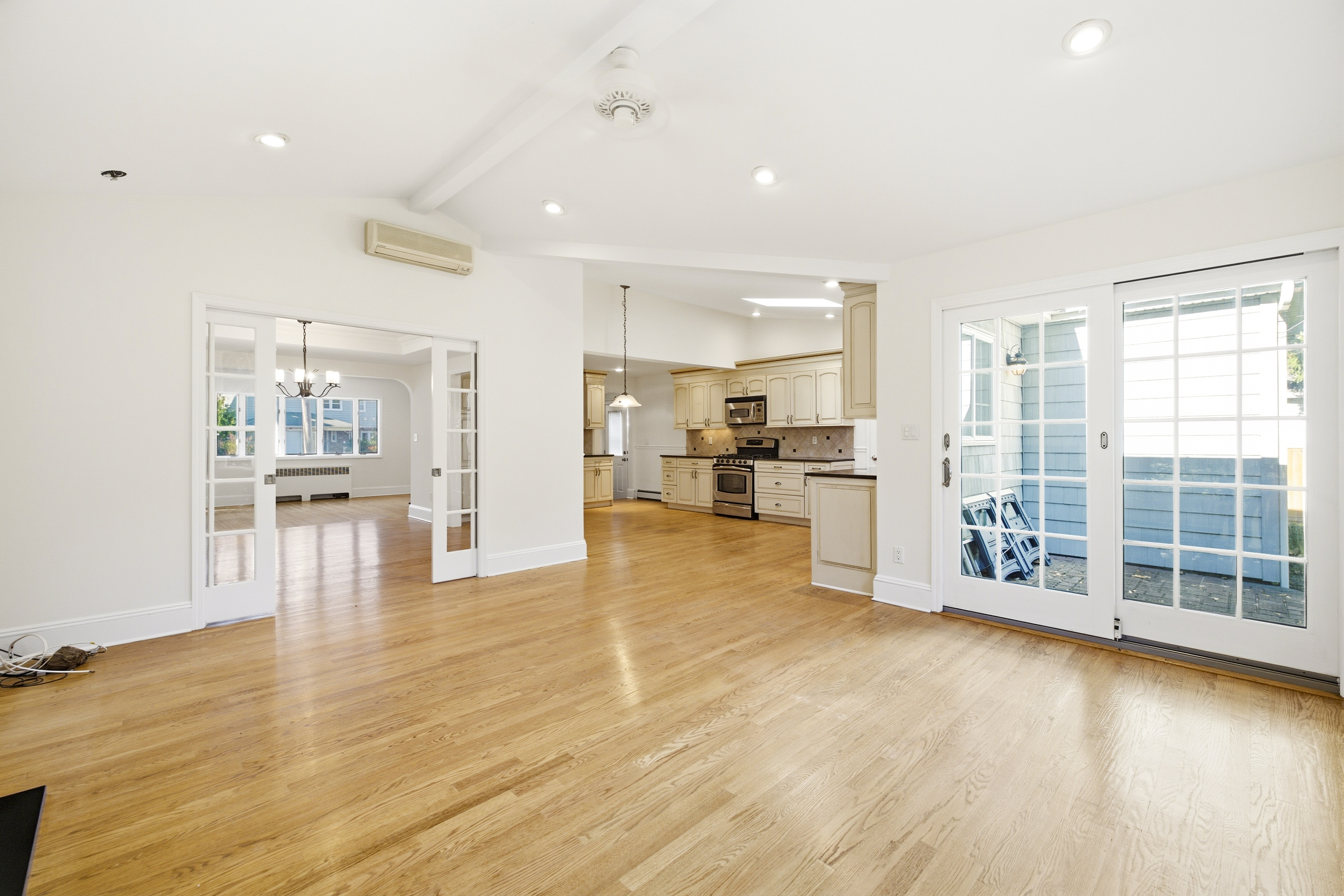  404 Cornwell Avenue, Malverne, NY 11565 - 物件實景