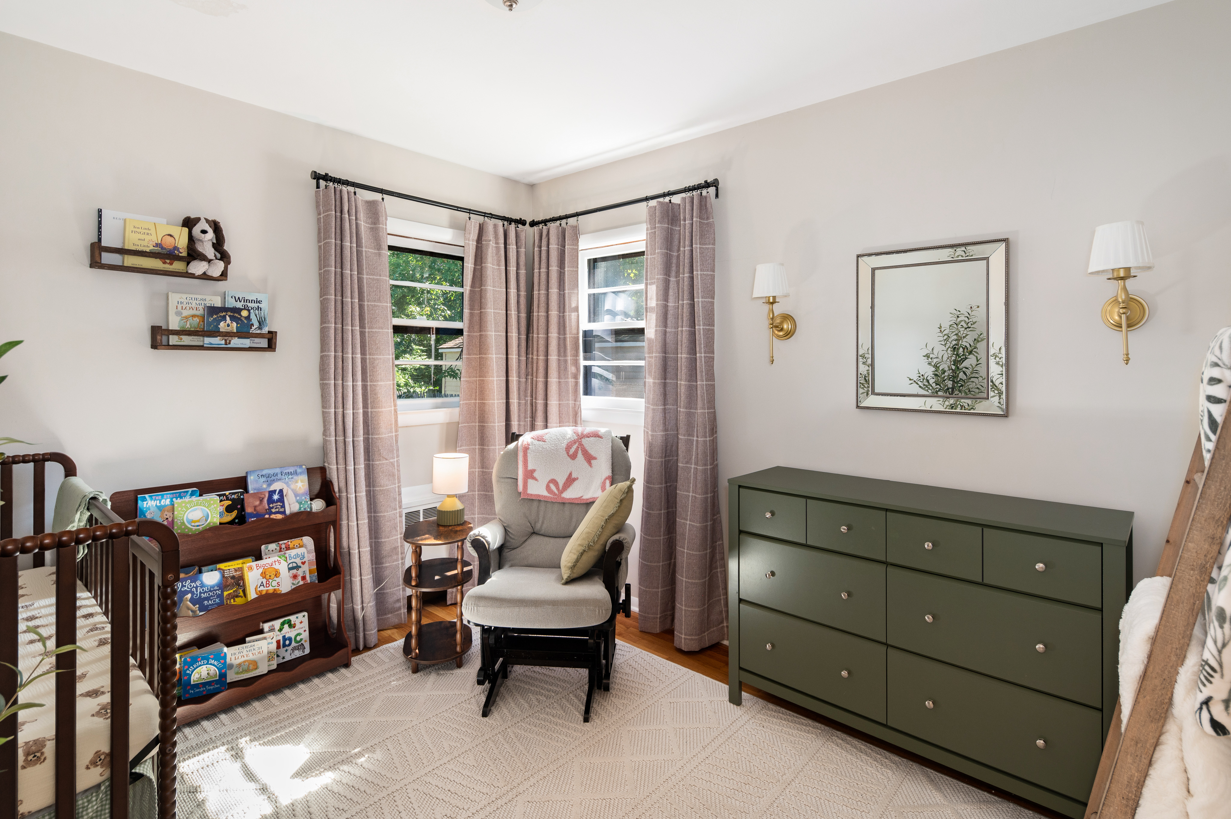  Fully modernized 3-bedroom ranch in a quiet, beautiful neighborhood. - 物件實景