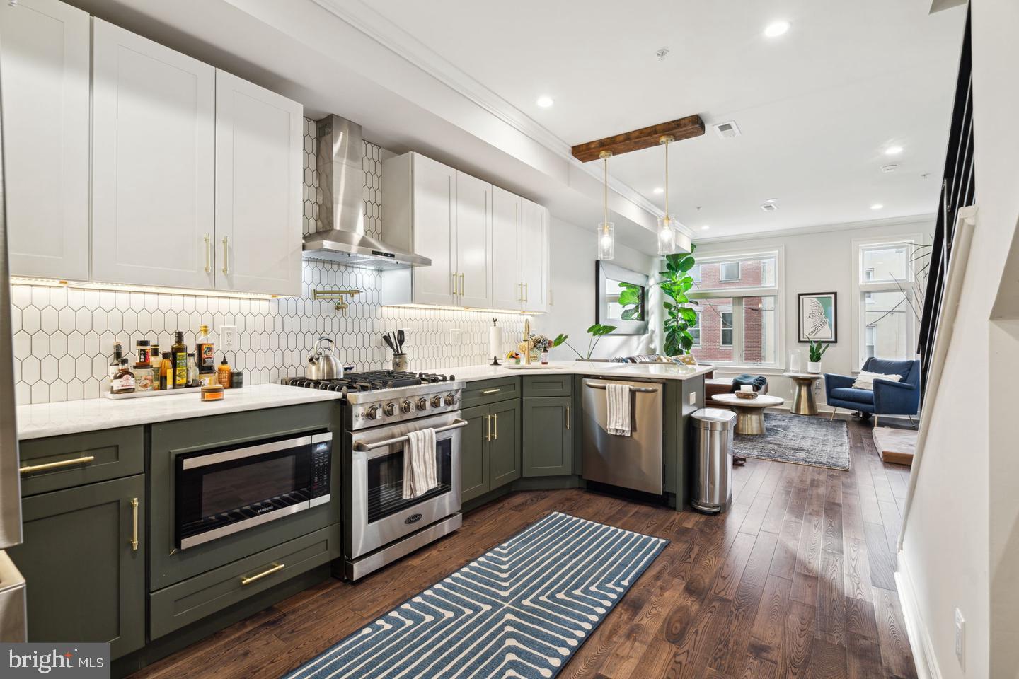 Philadelphia, Pennsylvania, 19130, United States, 3 Bedrooms Bedrooms, ,3 BathroomsBathrooms,Residential,For Sale,1959206