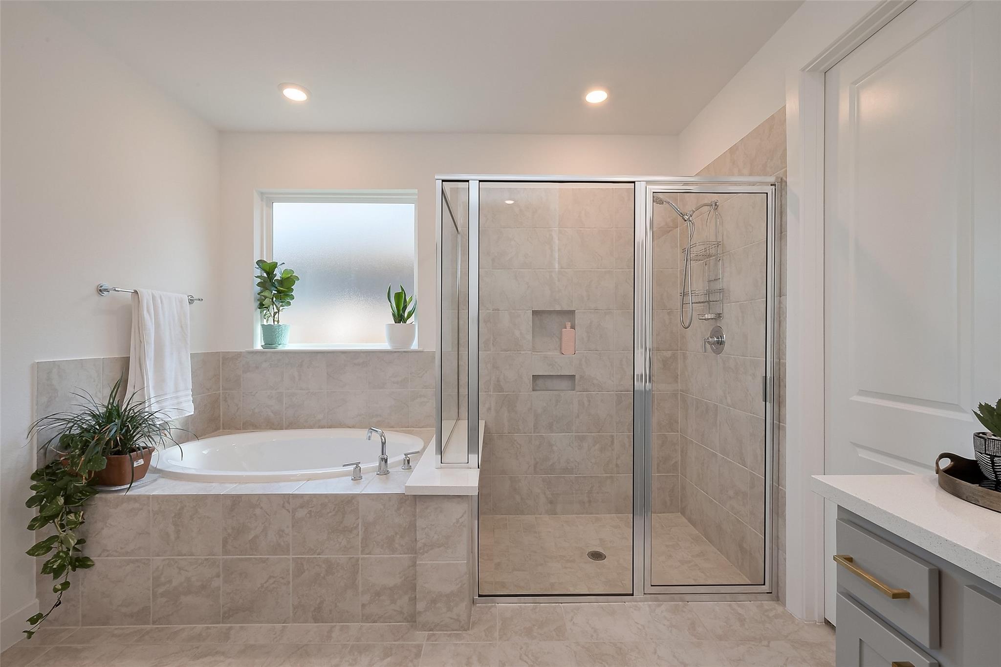 Katy, Texas, 77493, United States, 4 Bedrooms Bedrooms, ,3 BathroomsBathrooms,Residential,For Sale,1921251