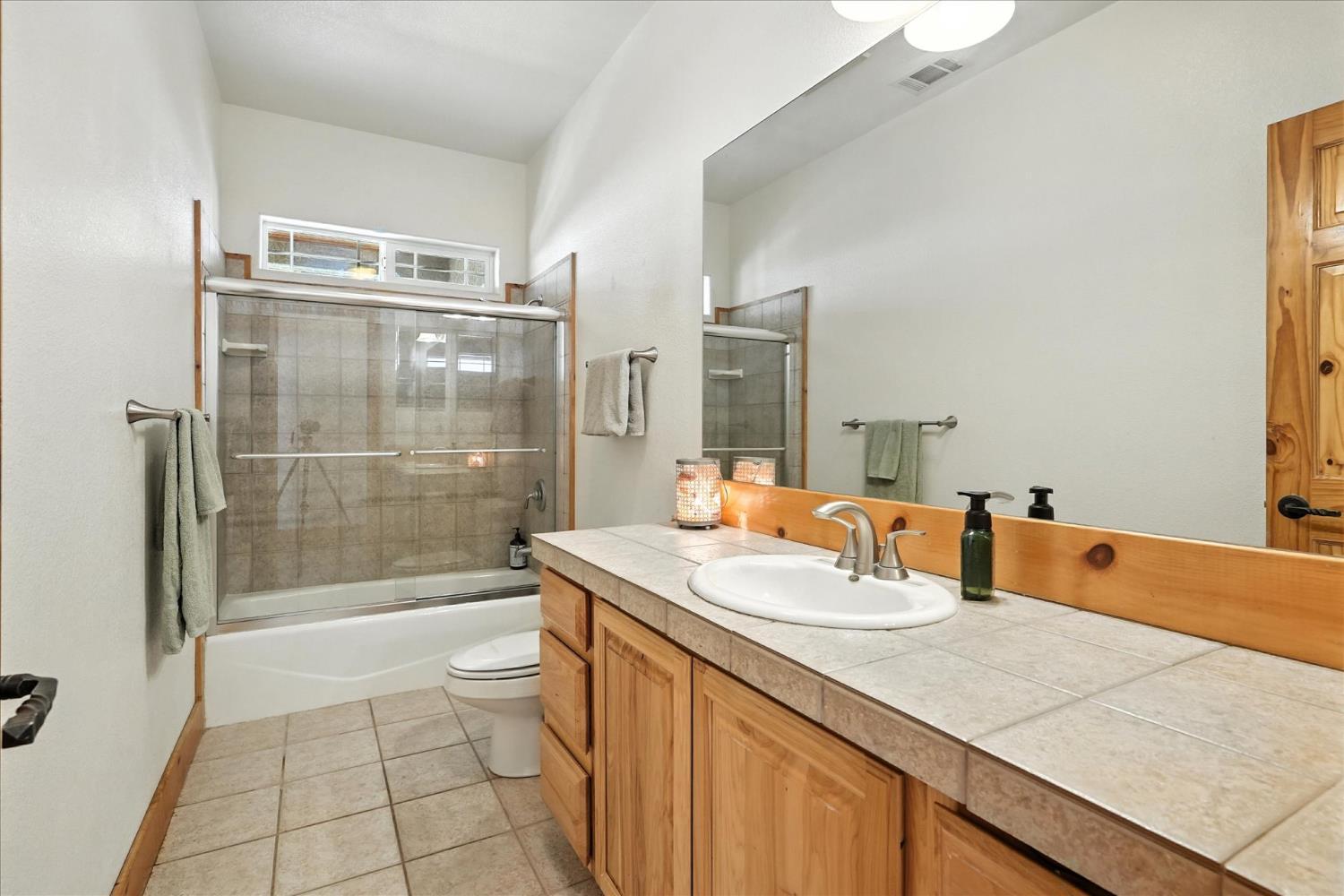Coarsegold, California, 93614, United States, 4 Bedrooms Bedrooms, ,3 BathroomsBathrooms,Residential,For Sale,1923436