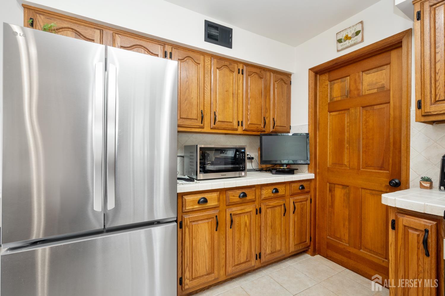 Piscataway, New Jersey, 08854, United States, 4 Bedrooms Bedrooms, ,3 BathroomsBathrooms,Residential,For Sale,1979846