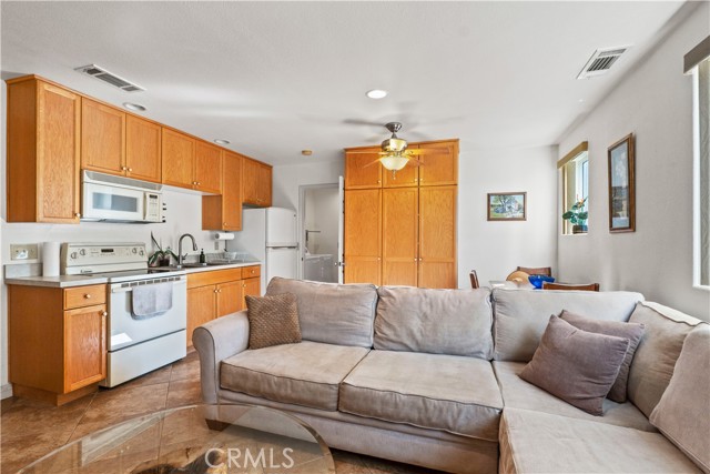 Riverside, California, 92503, United States, 4 Bedrooms Bedrooms, ,3 BathroomsBathrooms,Residential,For Sale,1977398