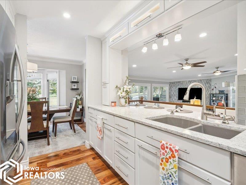 Burlington, Iowa, 52601, United States, 3 Bedrooms Bedrooms, ,3 BathroomsBathrooms,Residential,For Sale,1980074