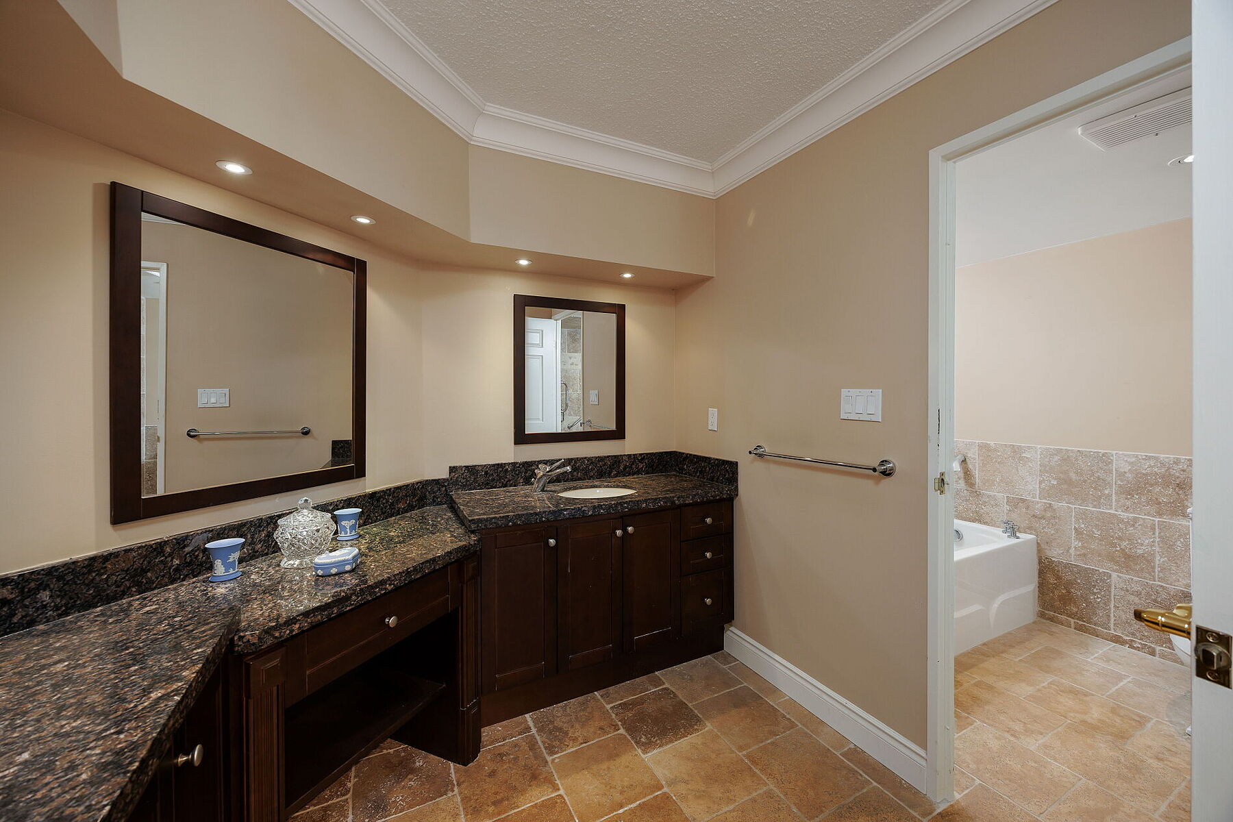  Modern Condo Living - 物件實景