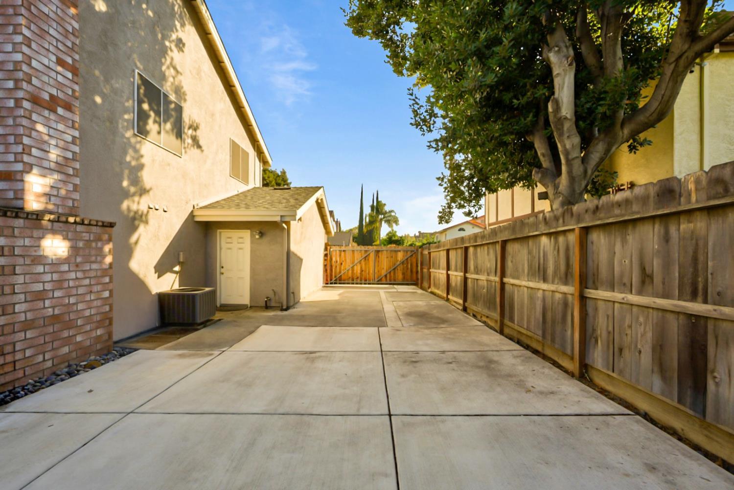 Modesto, California, 95355, United States, 4 Bedrooms Bedrooms, ,3 BathroomsBathrooms,Residential,For Sale,1981572