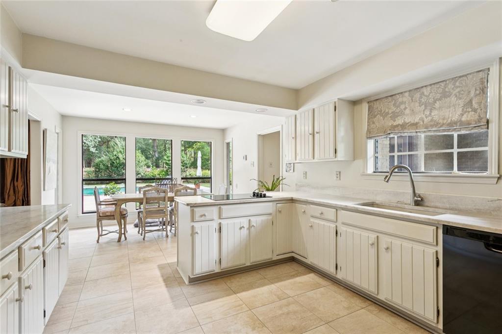 Covington, Louisiana, 70433, United States, 3 Bedrooms Bedrooms, ,3 BathroomsBathrooms,Residential,For Sale,1902659