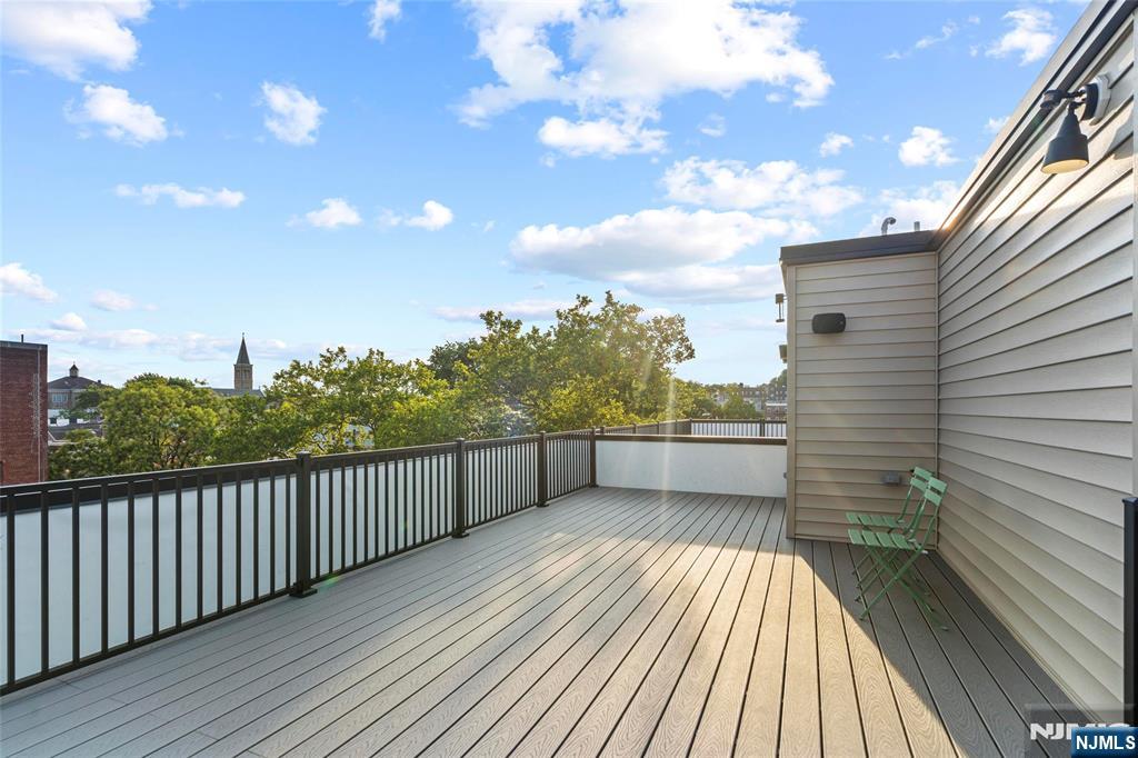 Jersey City, New Jersey, 07307, United States, 3 Bedrooms Bedrooms, ,3 BathroomsBathrooms,Residential,For Sale,2002133