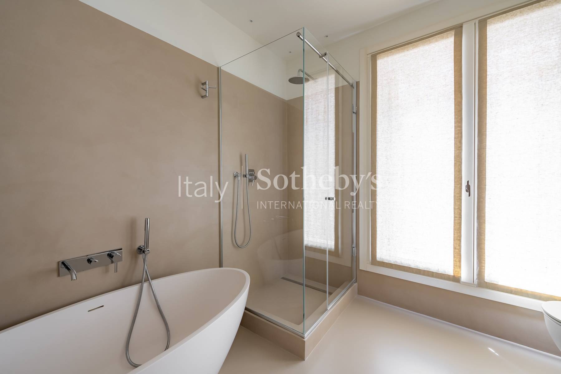  Fully renovated penthouse in the Magenta/Castello area - 物件實景