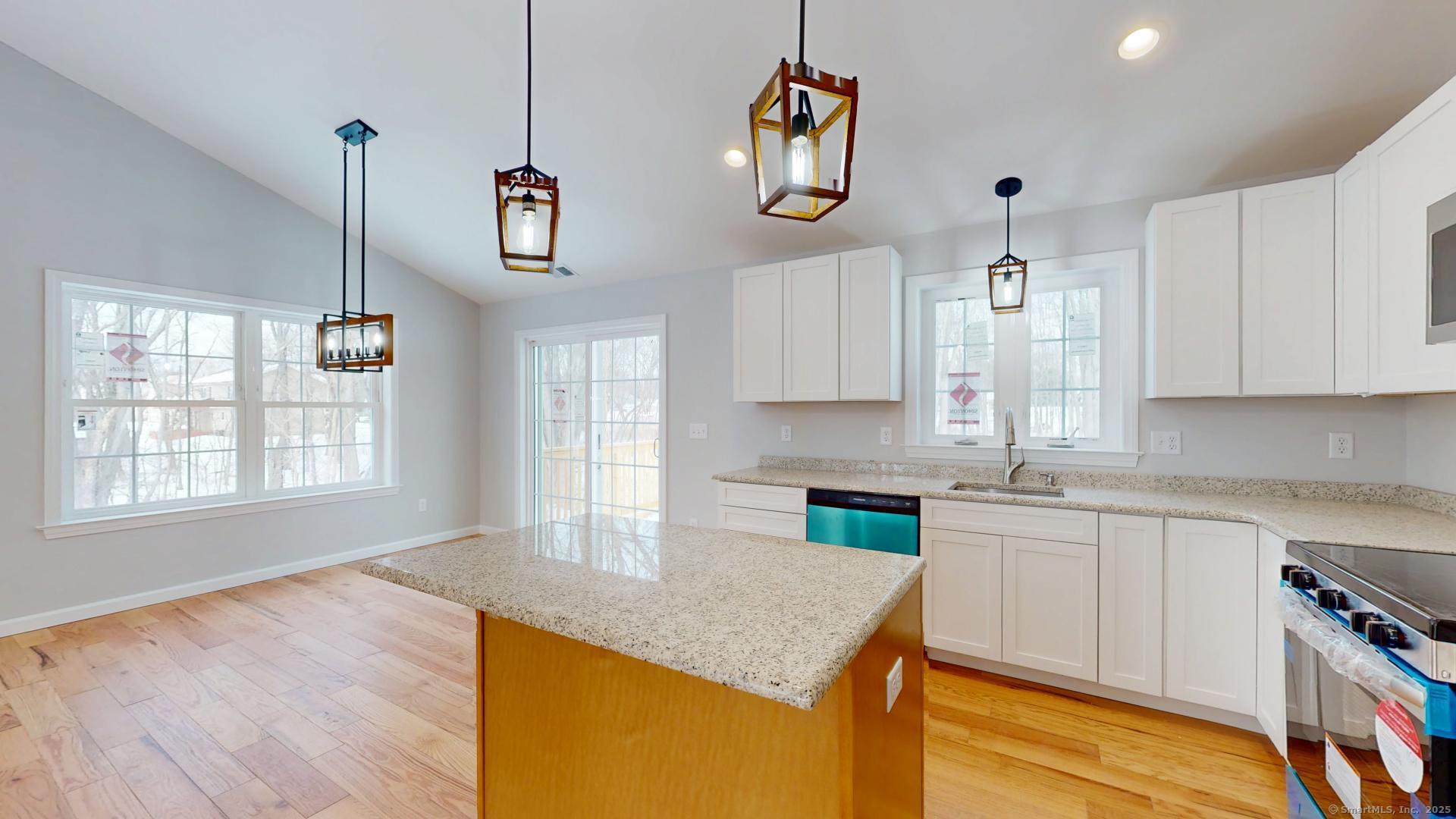 Enfield, Connecticut, 06082, United States, 3 Bedrooms Bedrooms, ,3 BathroomsBathrooms,Residential,For Sale,1919509