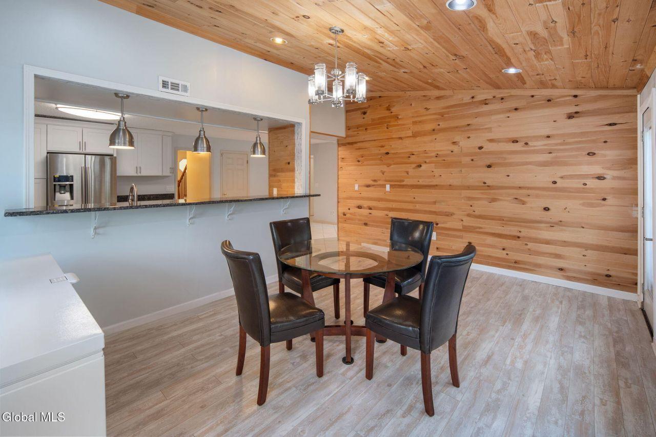 Guilderland, New York, 12303, United States, 4 Bedrooms Bedrooms, ,3 BathroomsBathrooms,Residential,For Sale,1891767