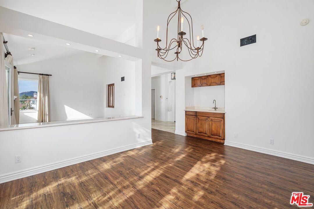 Pacific Palisades, California, 90272, United States, 2 Bedrooms Bedrooms, ,2 BathroomsBathrooms,Residential,For Sale,1991274