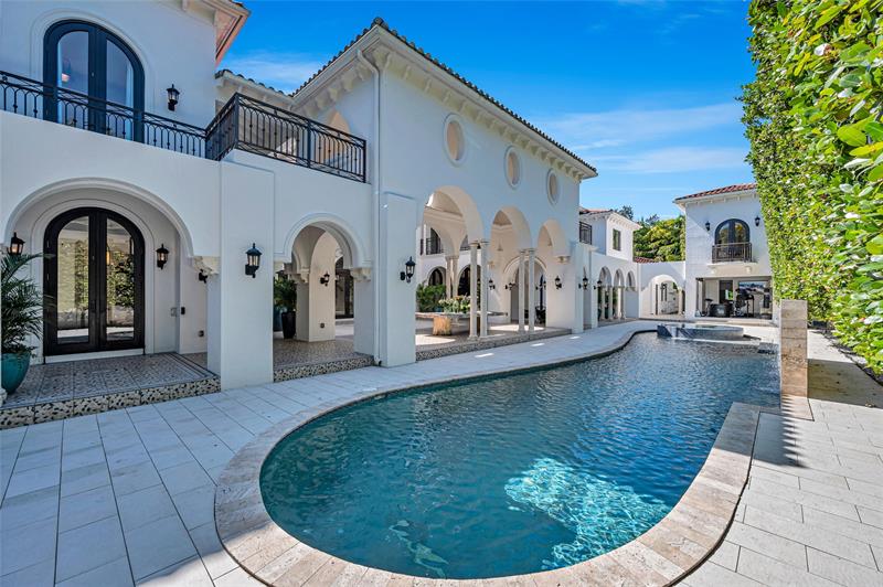 Miami, Florida, 33143, United States, 8 Bedrooms Bedrooms, ,10 BathroomsBathrooms,Residential,For Sale,1989350