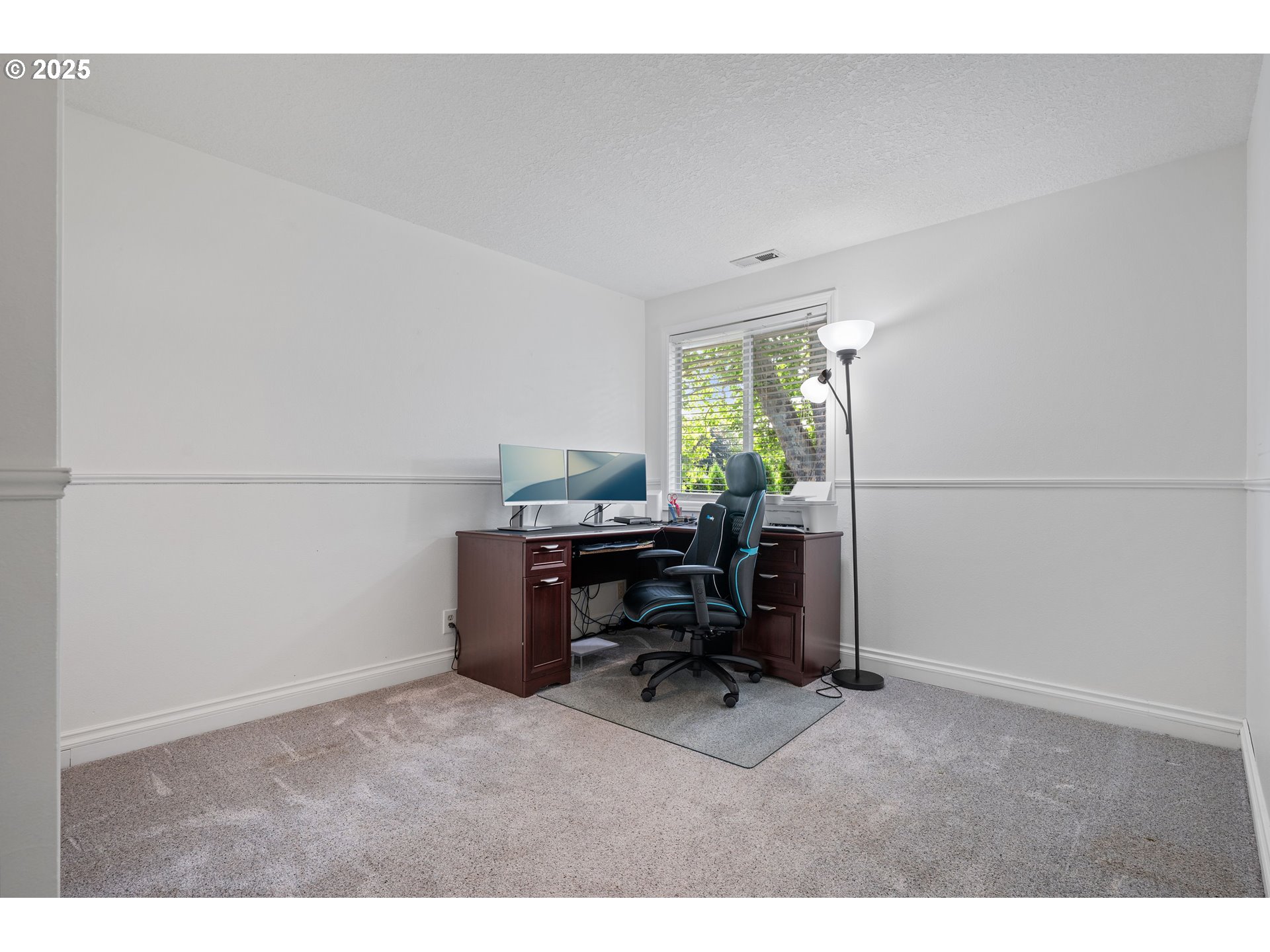 Hillsboro, Oregon, 97124, United States, 3 Bedrooms Bedrooms, ,2 BathroomsBathrooms,Residential,For Sale,1865919