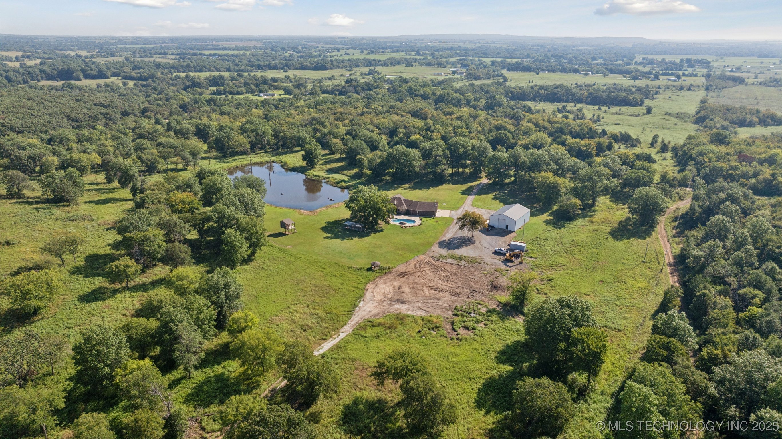 Henryetta, Oklahoma, 74437, United States, 4 Bedrooms Bedrooms, ,4 BathroomsBathrooms,Residential,For Sale,1939303