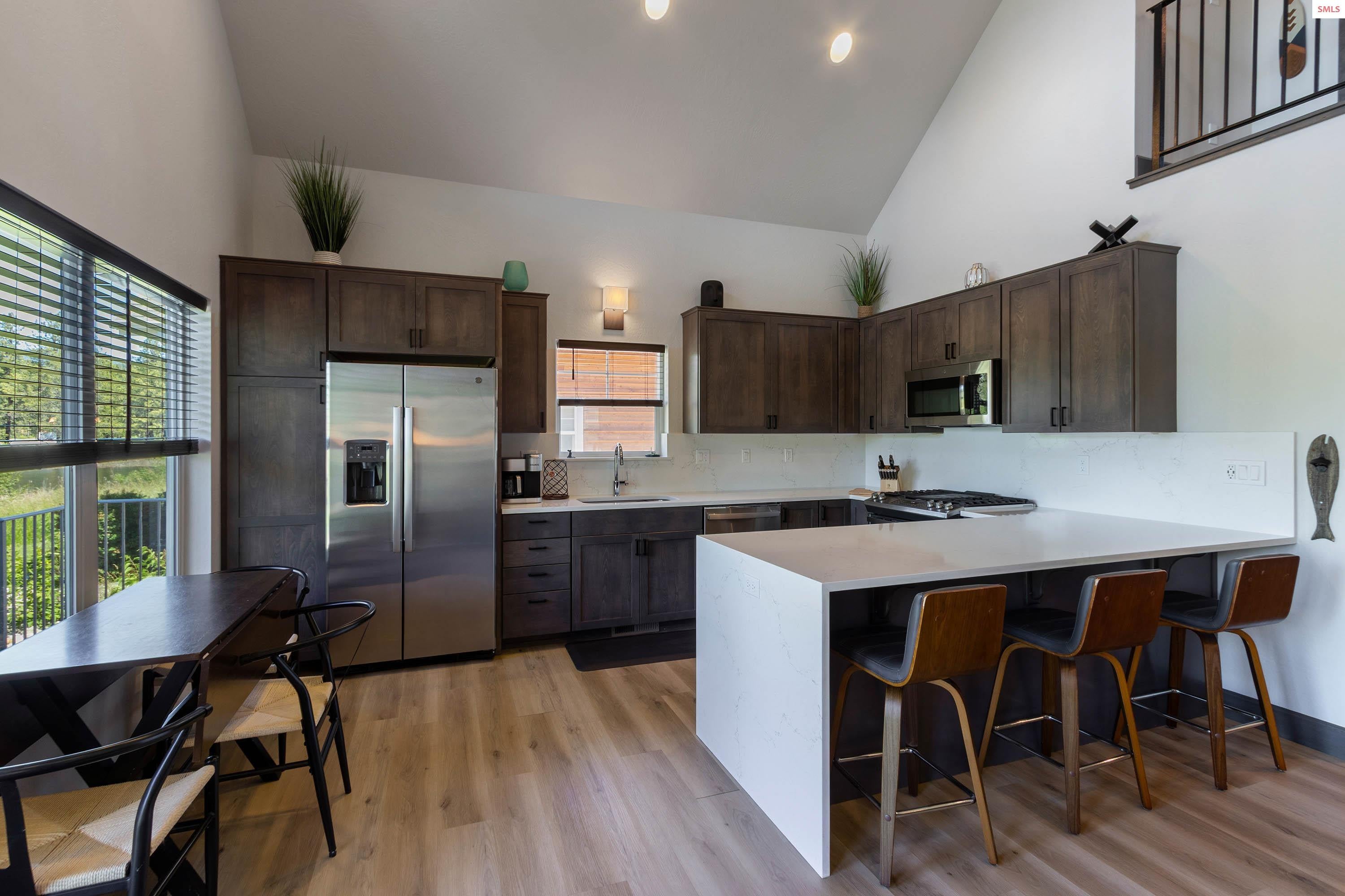 Dover, Idaho, 83825, United States, 3 Bedrooms Bedrooms, ,2 BathroomsBathrooms,Residential,For Sale,2031263