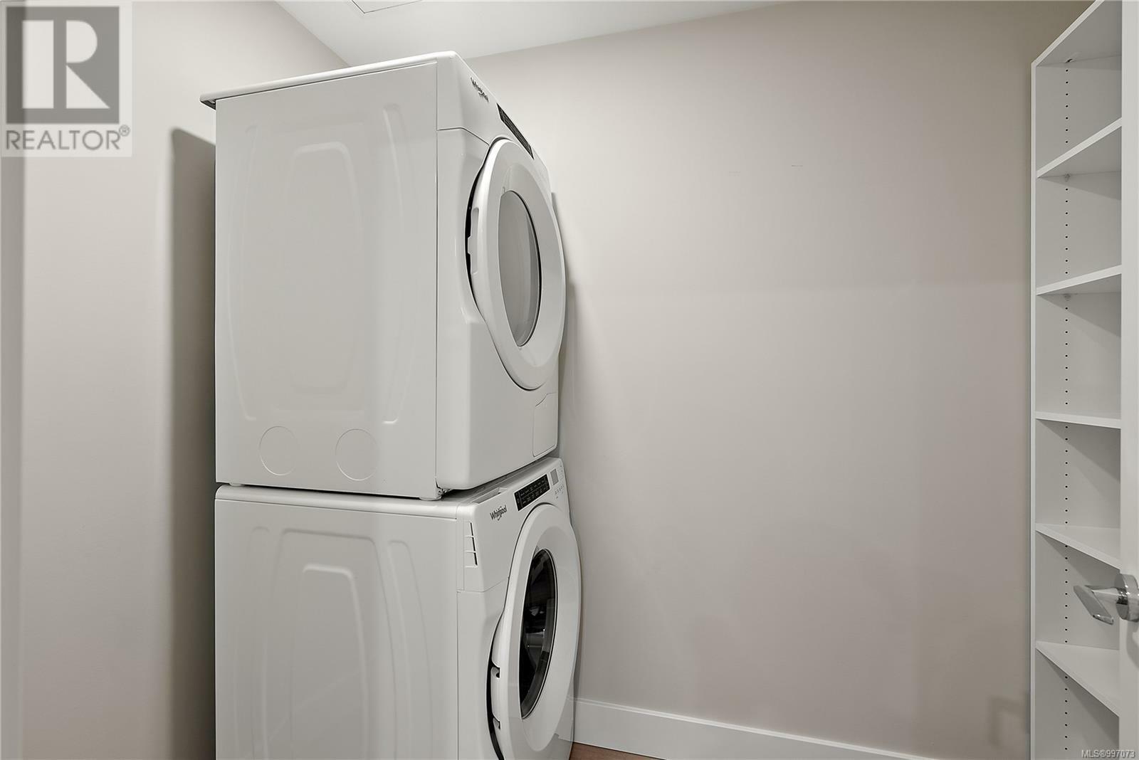 CENTRAL SAANICH, British Columbia, V8M 0B9, CA, 2 Bedrooms Bedrooms, ,2 BathroomsBathrooms,Residential,For Sale,1874569