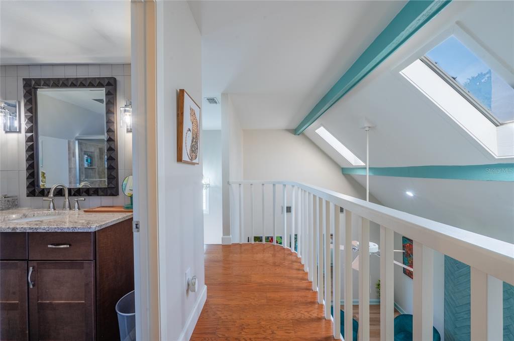 Sarasota, Florida, 34243, United States, 3 Bedrooms Bedrooms, ,4 BathroomsBathrooms,Residential,For Sale,1941793